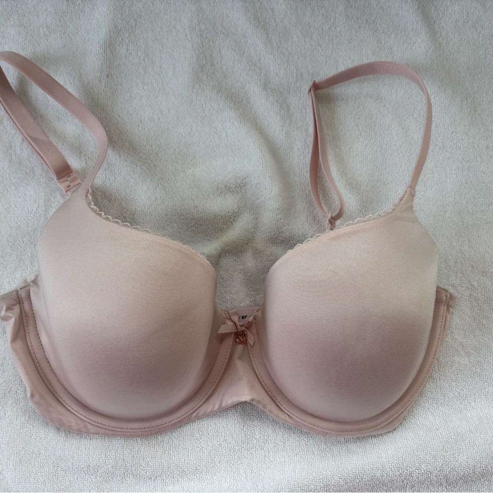 Victoria's Secret Light Pink Bra